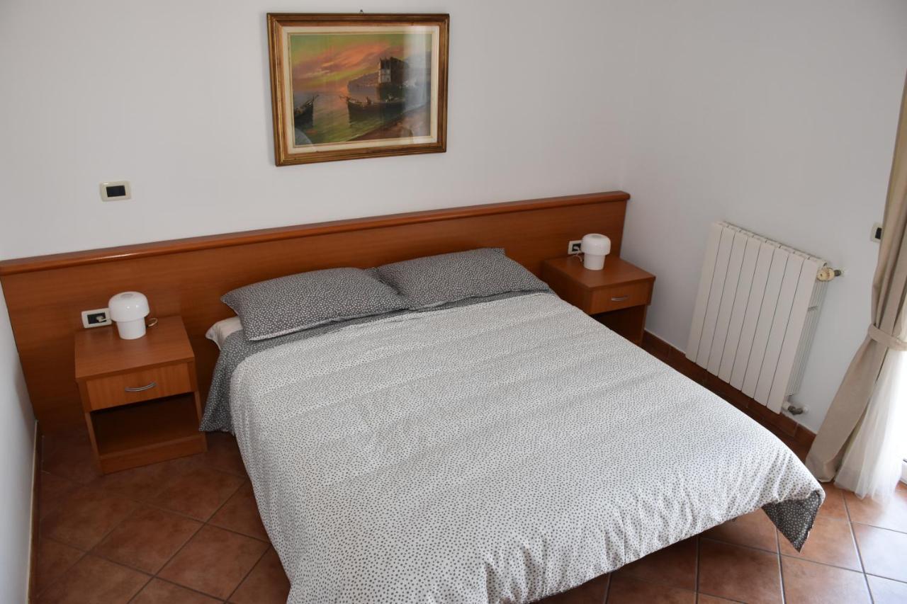 Rooms And Apartments Robert Hiša za goste 3*